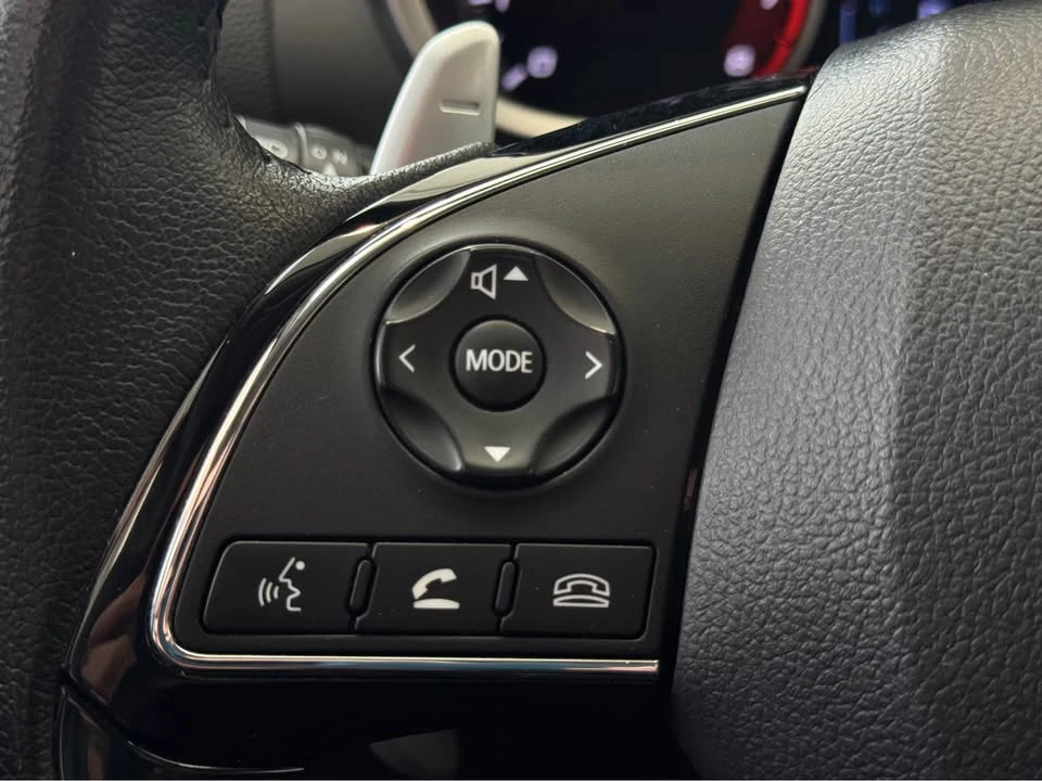 2020 Mitsubishi Eclipse Cross - Image 11 of 18