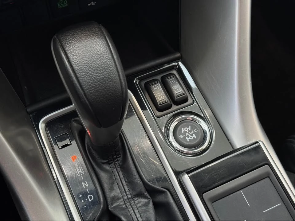 2020 Mitsubishi Eclipse Cross - Image 14 of 18
