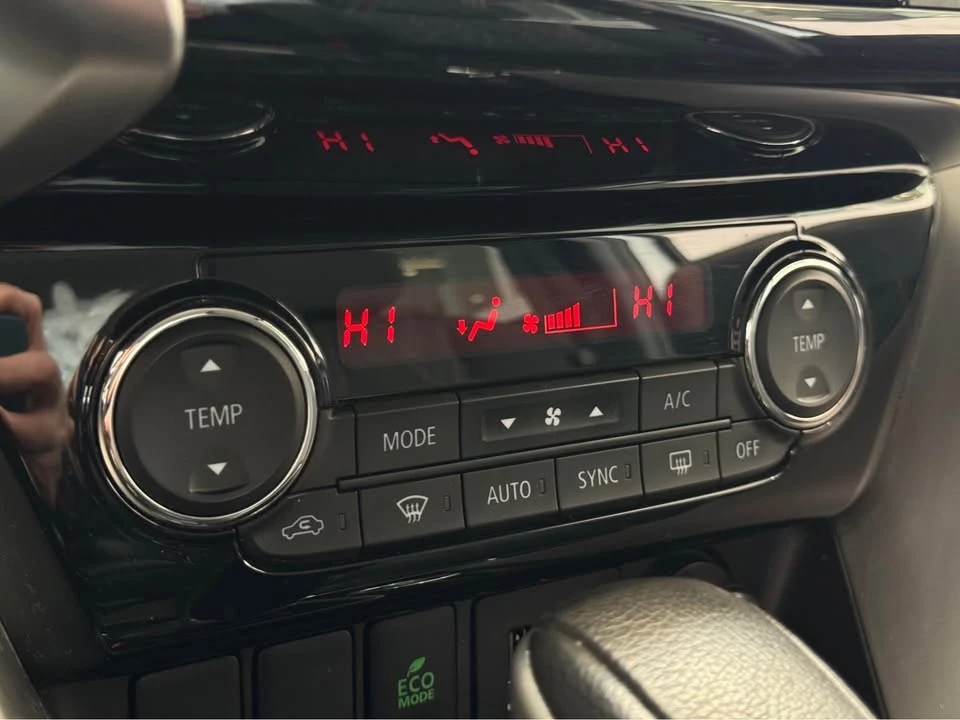 2020 Mitsubishi Eclipse Cross - Image 15 of 18