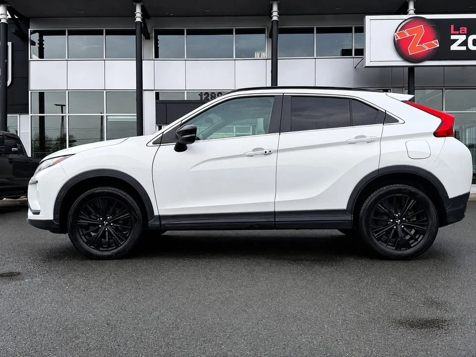 2020 Mitsubishi Eclipse Cross - Image 2 of 17