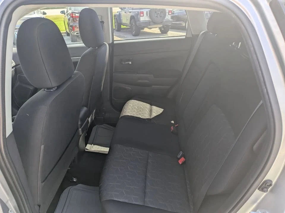 2020 Mitsubishi Eclipse Cross - Image 12 of 19