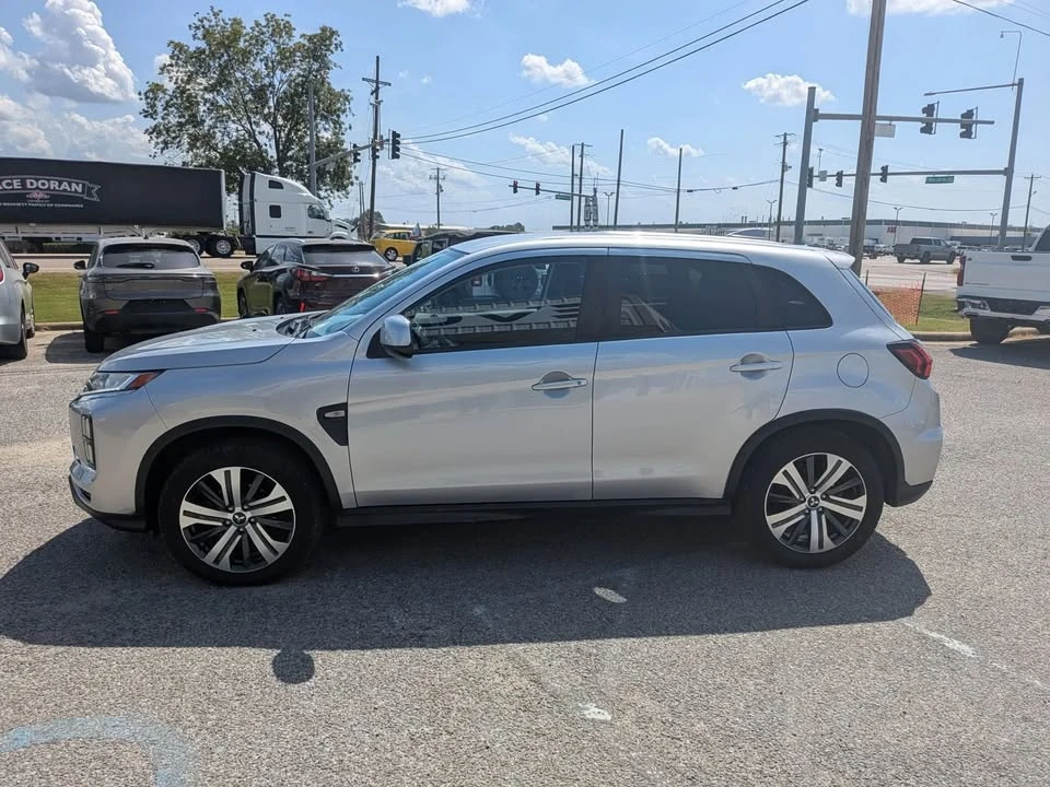 2020 Mitsubishi Eclipse Cross - Image 5 of 19