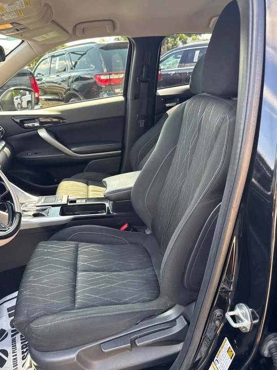 2020 Mitsubishi Eclipse Cross - Image 6 of 17