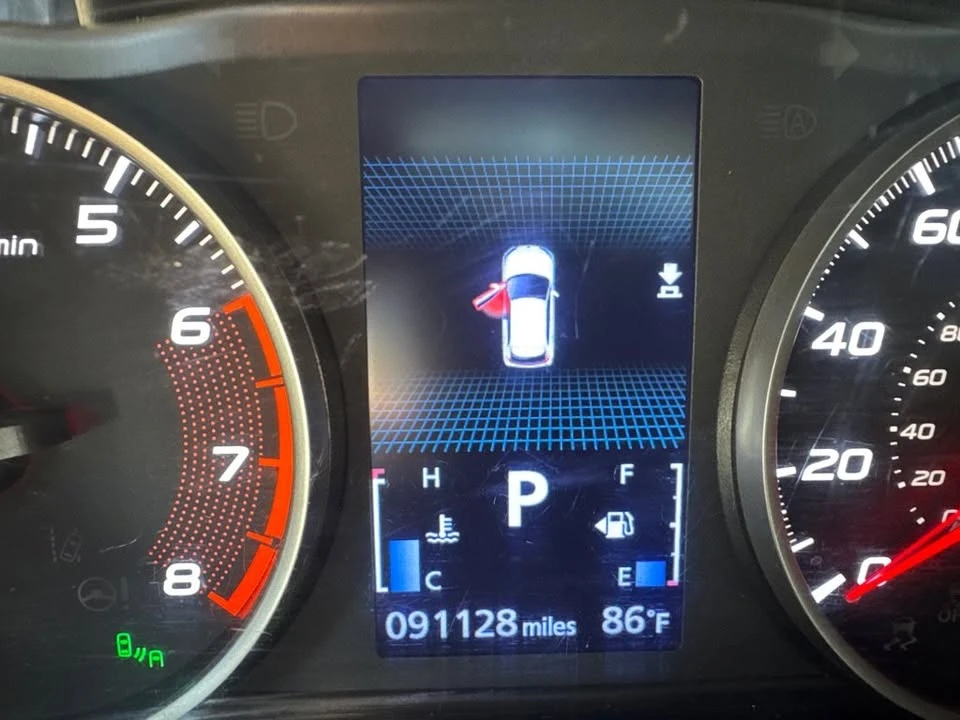 2020 Mitsubishi Eclipse Cross - Image 10 of 17