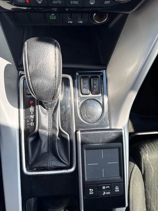 2020 Mitsubishi Eclipse Cross - Image 13 of 17