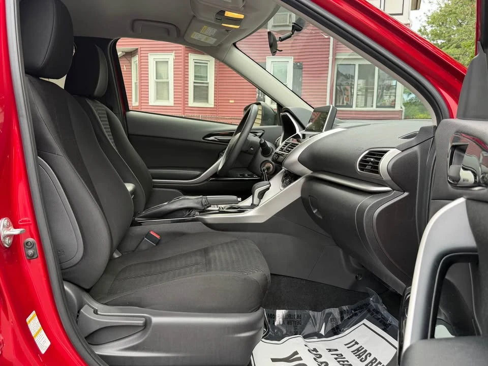 2020 Mitsubishi Eclipse Cross - Image 9 of 20