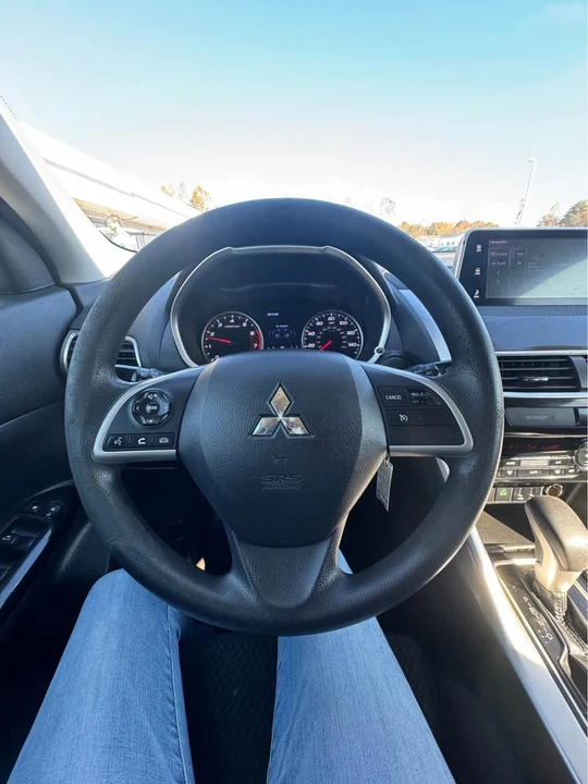 2020 Mitsubishi Eclipse Cross - Image 8 of 12