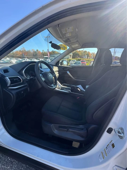 2020 Mitsubishi Eclipse Cross - Image 7 of 12