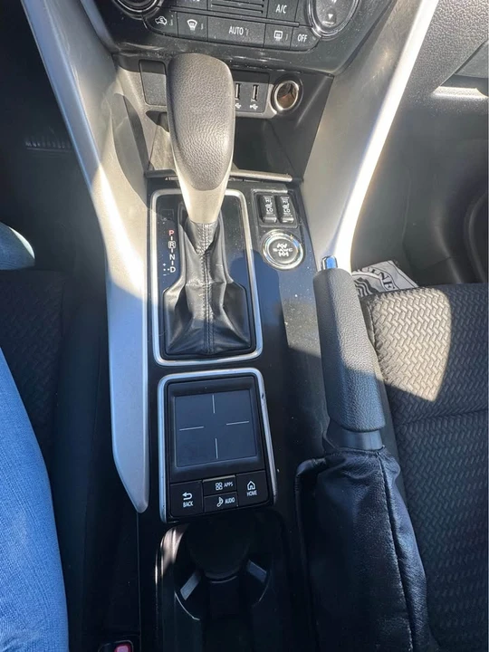 2020 Mitsubishi Eclipse Cross - Image 9 of 12