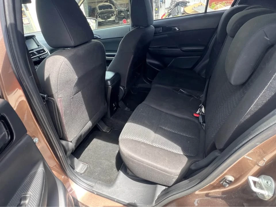 2020 Mitsubishi Eclipse Cross - Image 9 of 12