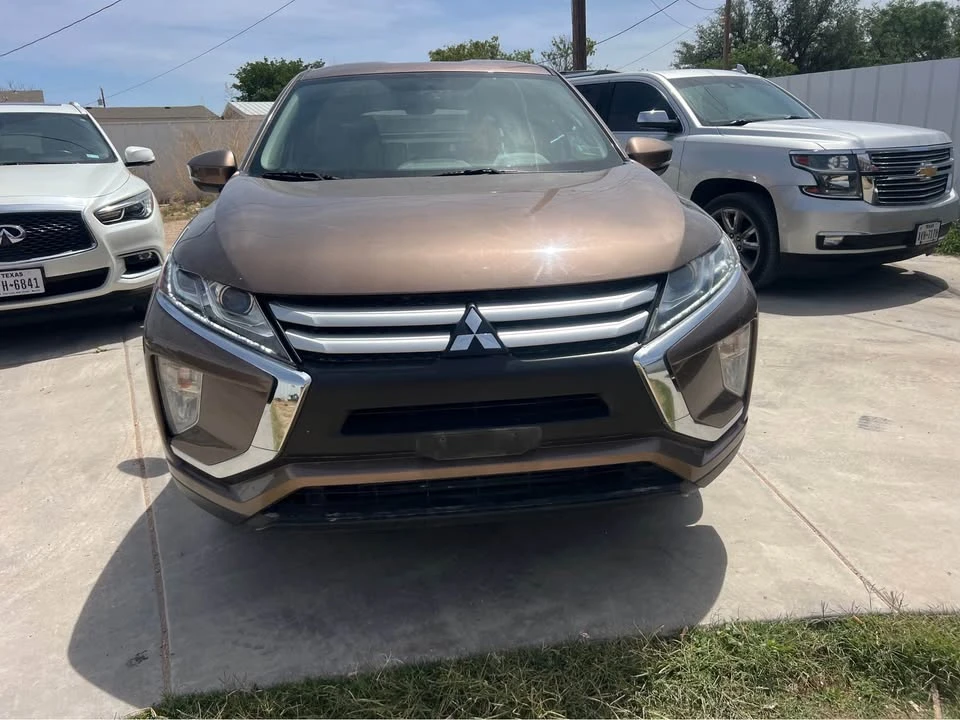 2020 Mitsubishi Eclipse Cross - Image 2 of 12