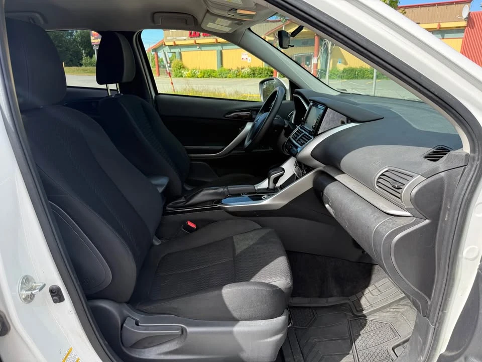 2020 Mitsubishi Eclipse Cross - Image 10 of 16