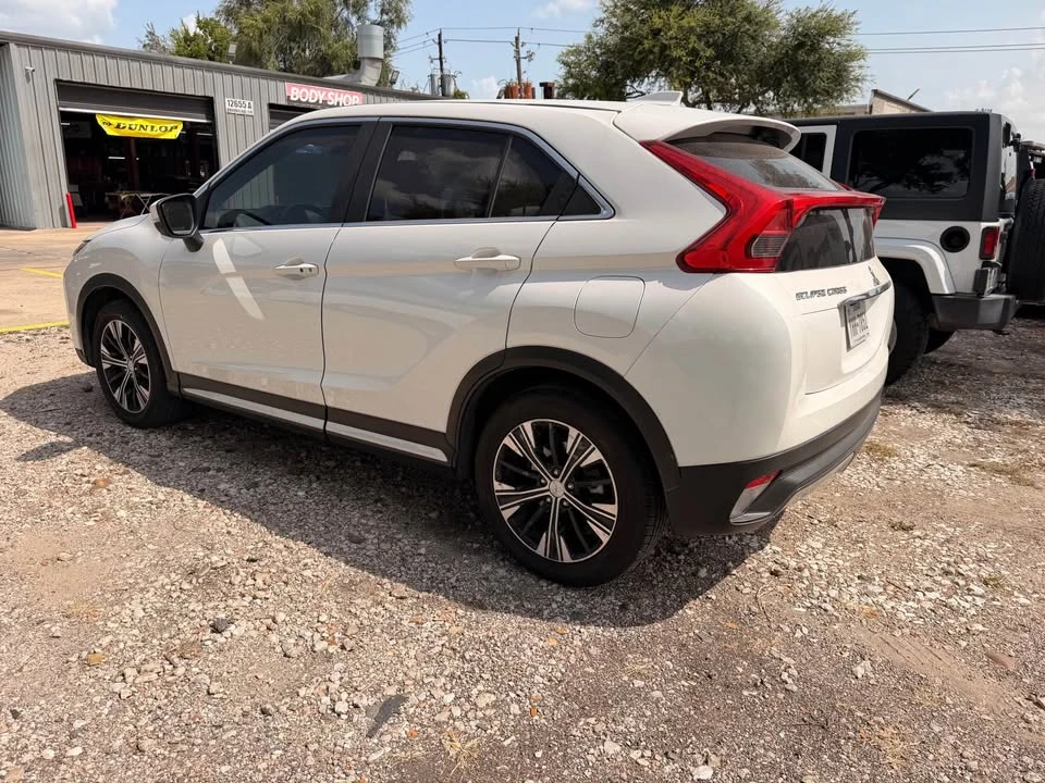 2020 Mitsubishi Eclipse Cross - Image 3 of 6