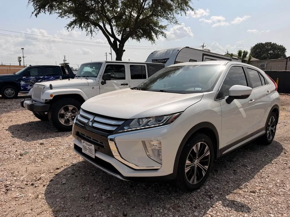 2020 Mitsubishi Eclipse Cross - Image 4 of 6