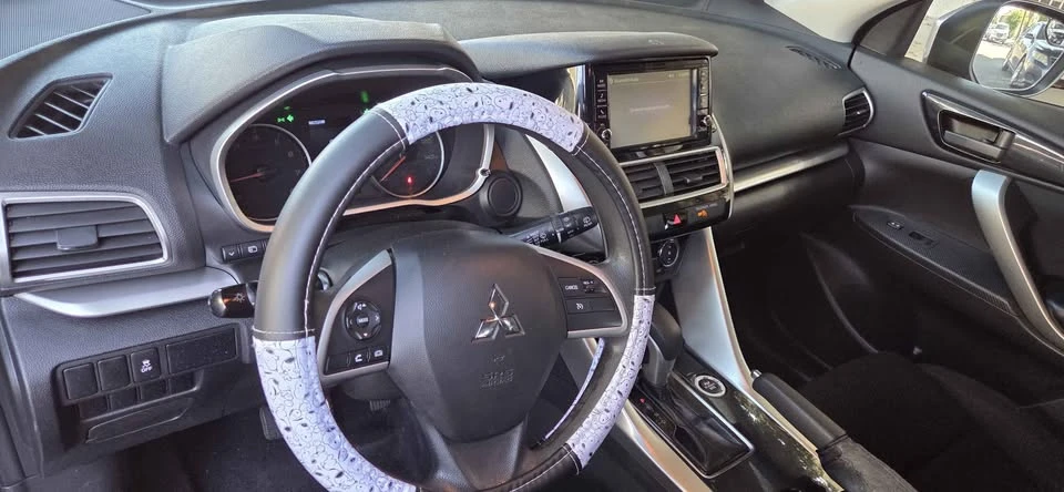 2020 Mitsubishi Eclipse Cross - Image 11 of 20