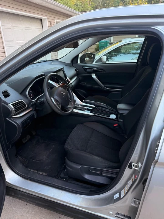 2020 Mitsubishi Eclipse Cross - Image 3 of 11