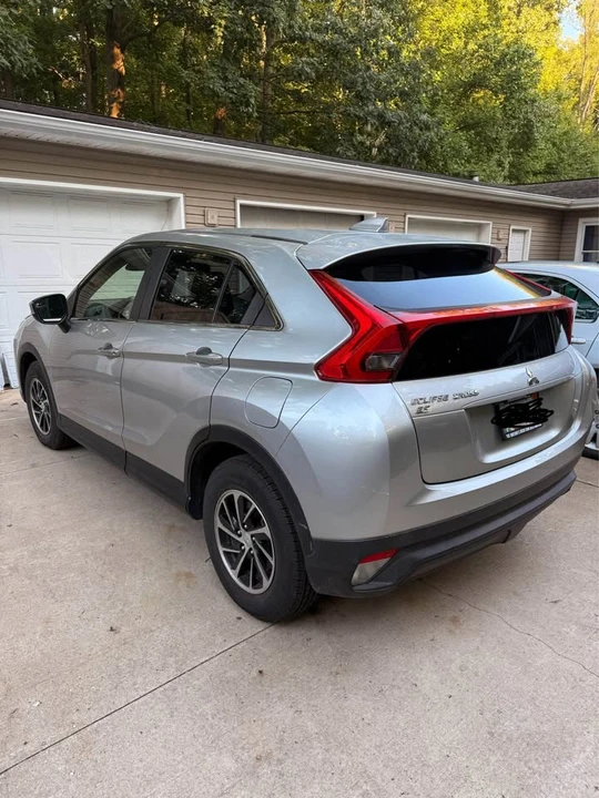 2020 Mitsubishi Eclipse Cross - Image 8 of 11