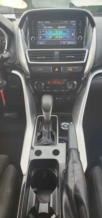 2020 Mitsubishi Eclipse Cross - Image 11 of 14