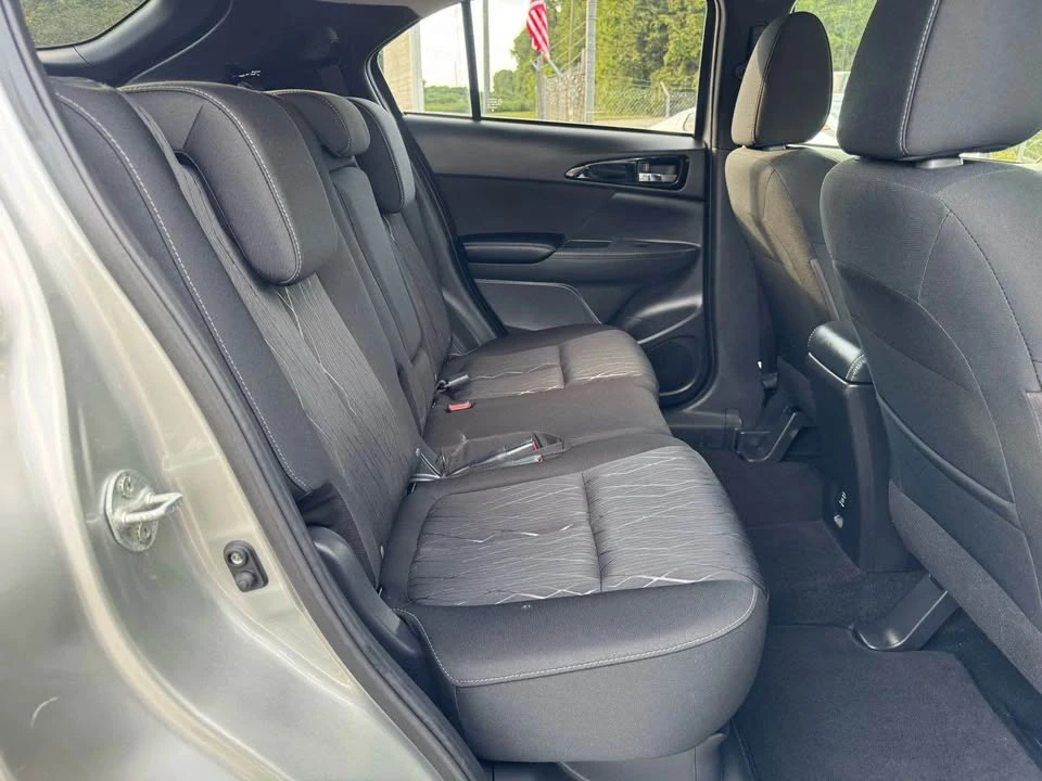 2020 Mitsubishi Eclipse Cross - Image 13 of 16