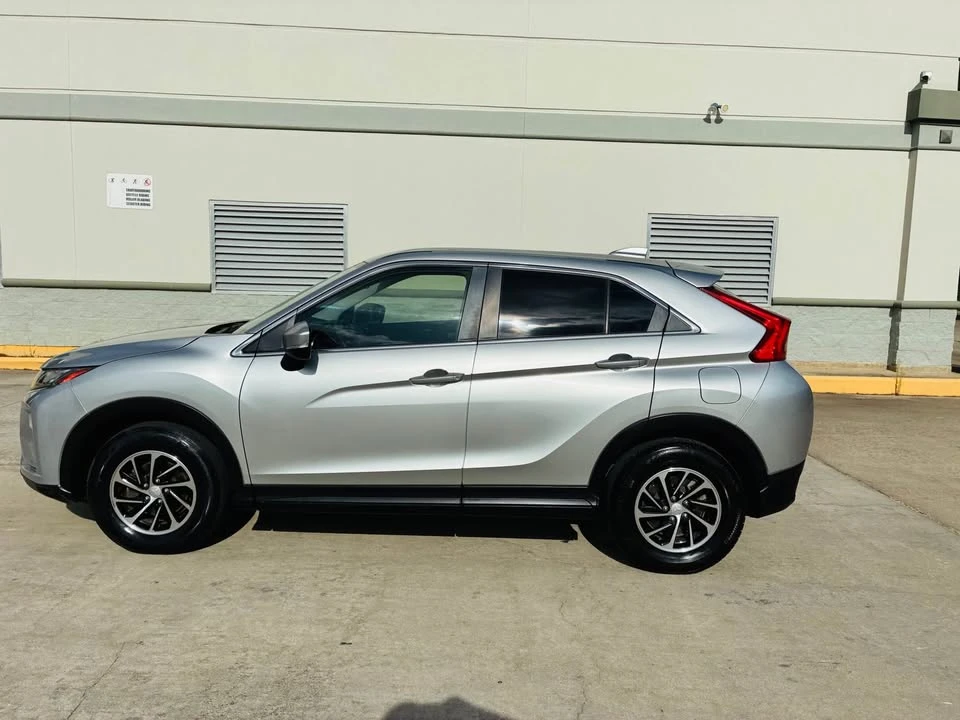 2020 Mitsubishi Eclipse Cross - Image 9 of 15