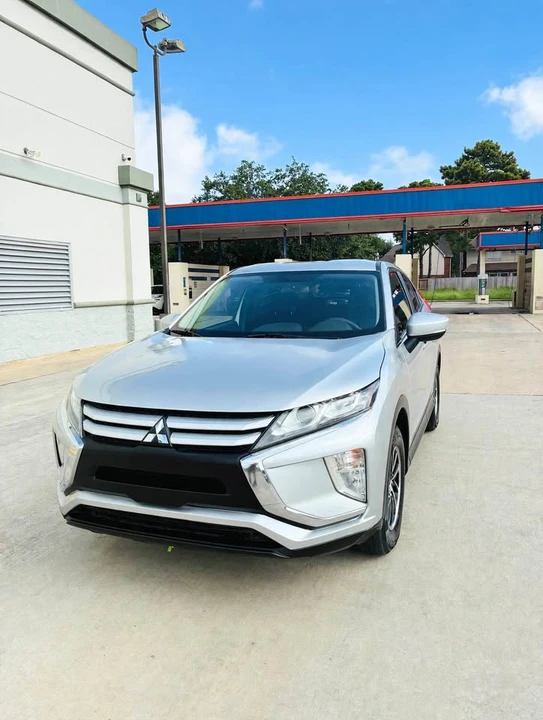 2020 Mitsubishi Eclipse Cross - Image 4 of 15