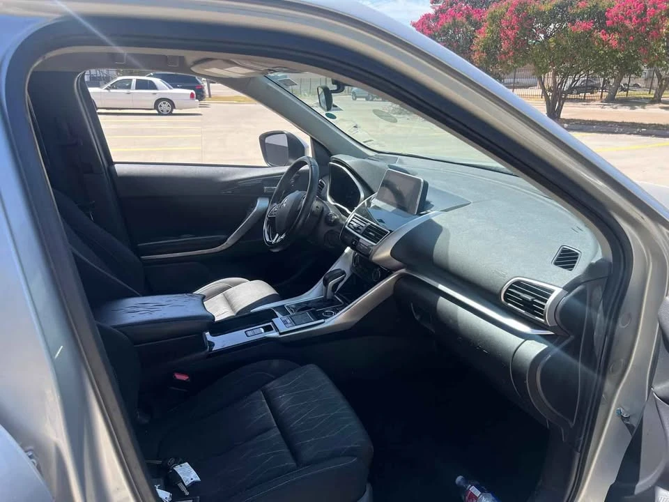 2020 Mitsubishi Eclipse Cross - Image 10 of 18