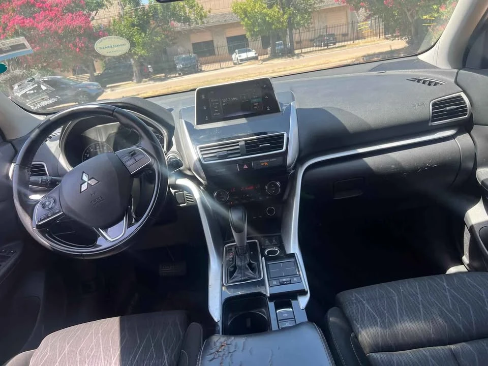 2020 Mitsubishi Eclipse Cross - Image 7 of 18