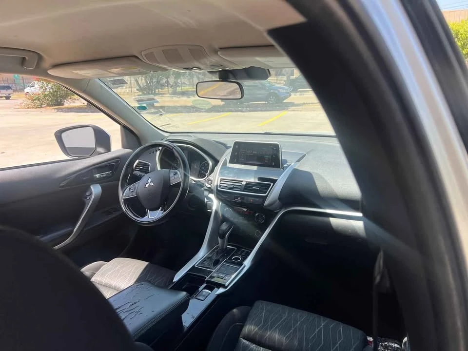 2020 Mitsubishi Eclipse Cross - Image 6 of 17