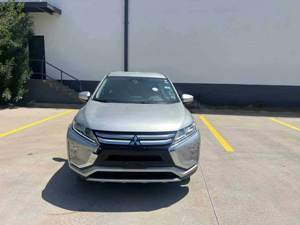 2020 Mitsubishi Eclipse Cross - Image 2 of 18