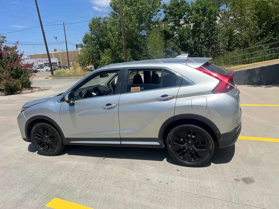 2020 Mitsubishi Eclipse Cross - Image 13 of 18