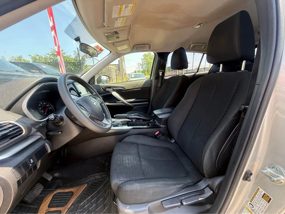 2020 Mitsubishi Eclipse Cross - Image 5 of 9
