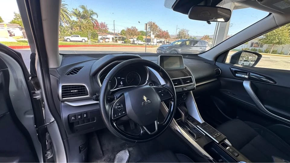 2020 Mitsubishi Eclipse Cross - Image 11 of 13