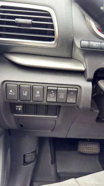 2020 Mitsubishi Eclipse Cross - Image 17 of 19