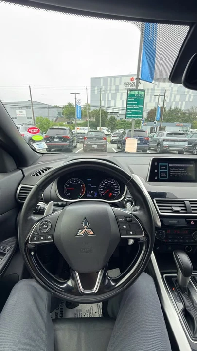 2020 Mitsubishi Eclipse Cross - Image 9 of 19