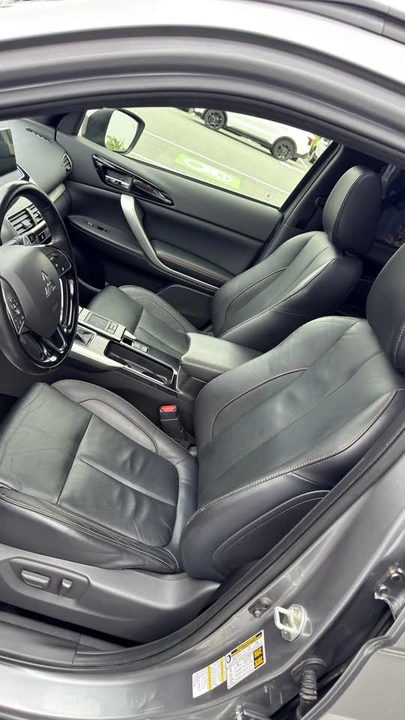 2020 Mitsubishi Eclipse Cross - Image 8 of 19