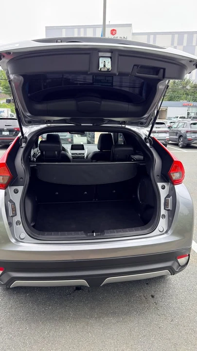 2020 Mitsubishi Eclipse Cross - Image 16 of 19