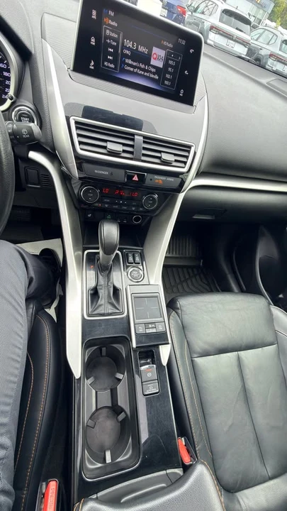 2020 Mitsubishi Eclipse Cross - Image 10 of 19