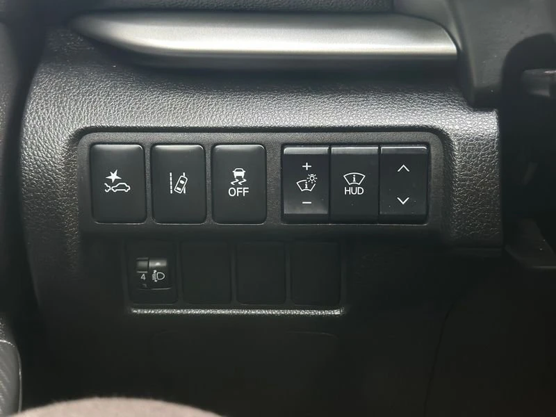2020 Mitsubishi Eclipse Cross - Image 18 of 18