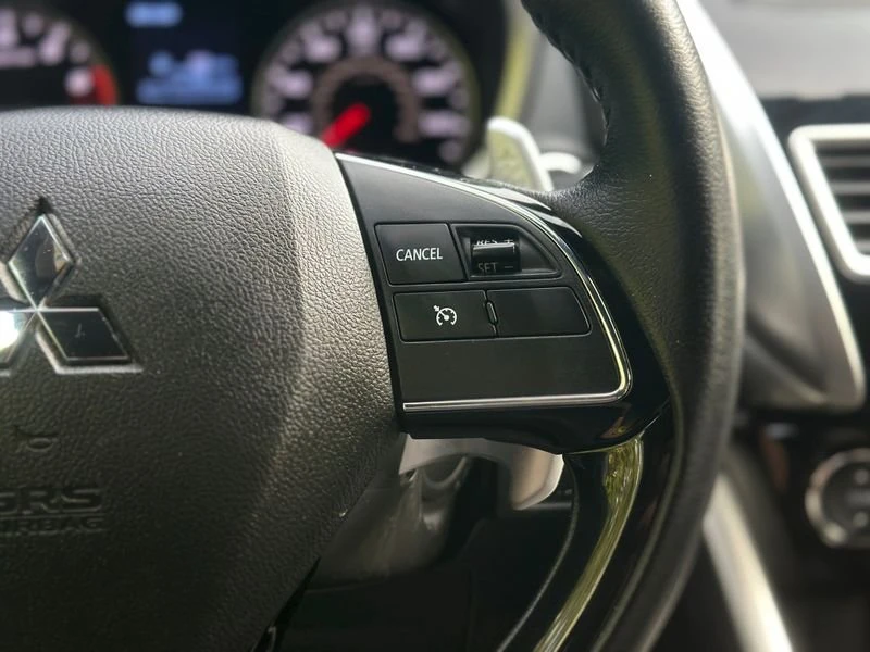 2020 Mitsubishi Eclipse Cross - Image 9 of 18