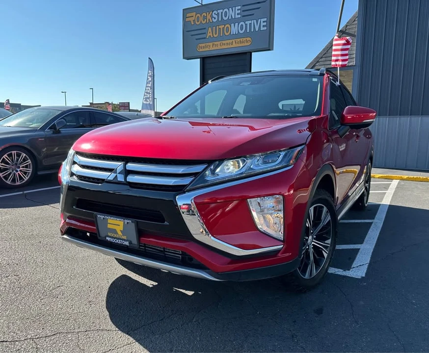 2020 Mitsubishi Eclipse Cross - Image 2 of 20