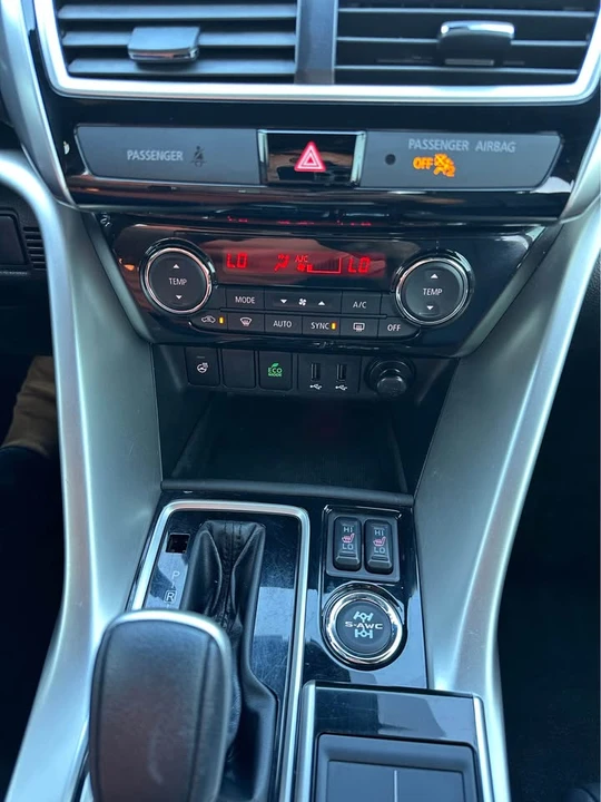 2020 Mitsubishi Eclipse Cross - Image 13 of 20