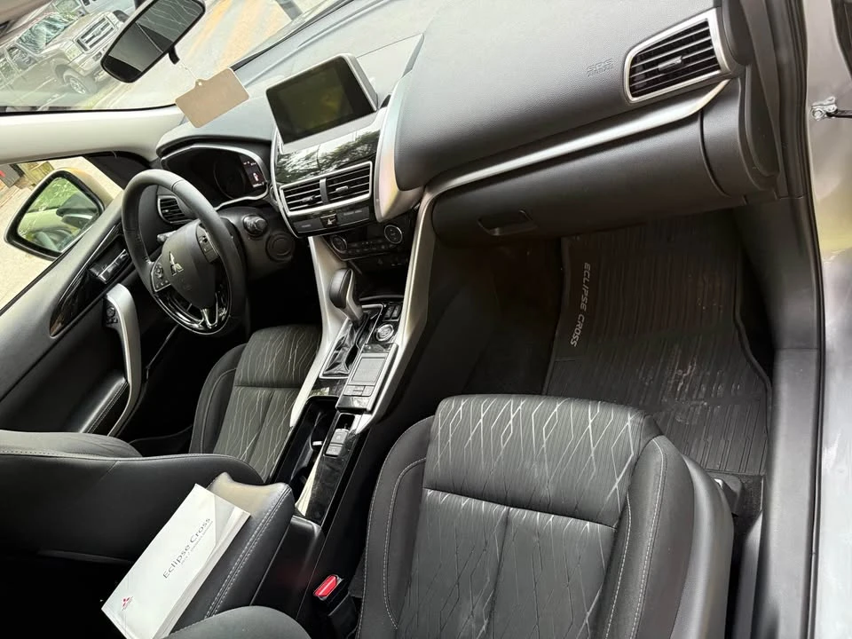 2020 Mitsubishi Eclipse Cross - Image 12 of 17