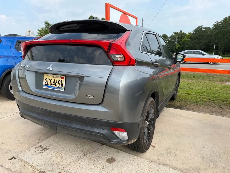 2020 Mitsubishi Eclipse Cross - Image 9 of 16
