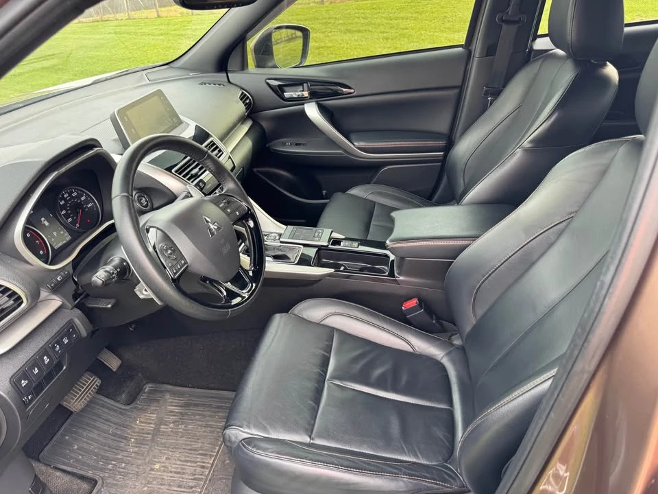 2020 Mitsubishi Eclipse Cross - Image 8 of 10