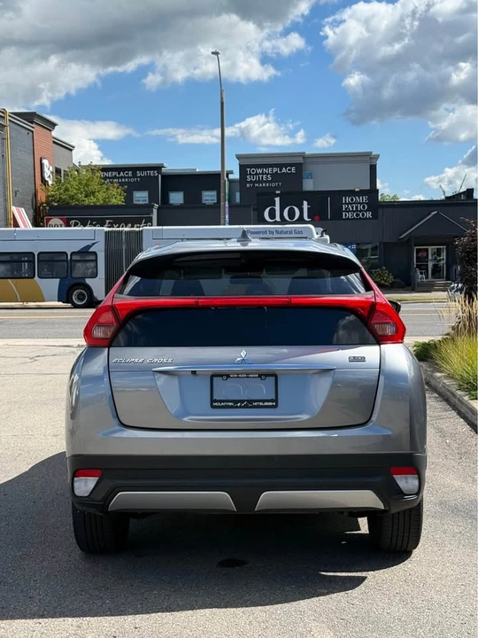 2020 Mitsubishi Eclipse Cross - Image 5 of 8