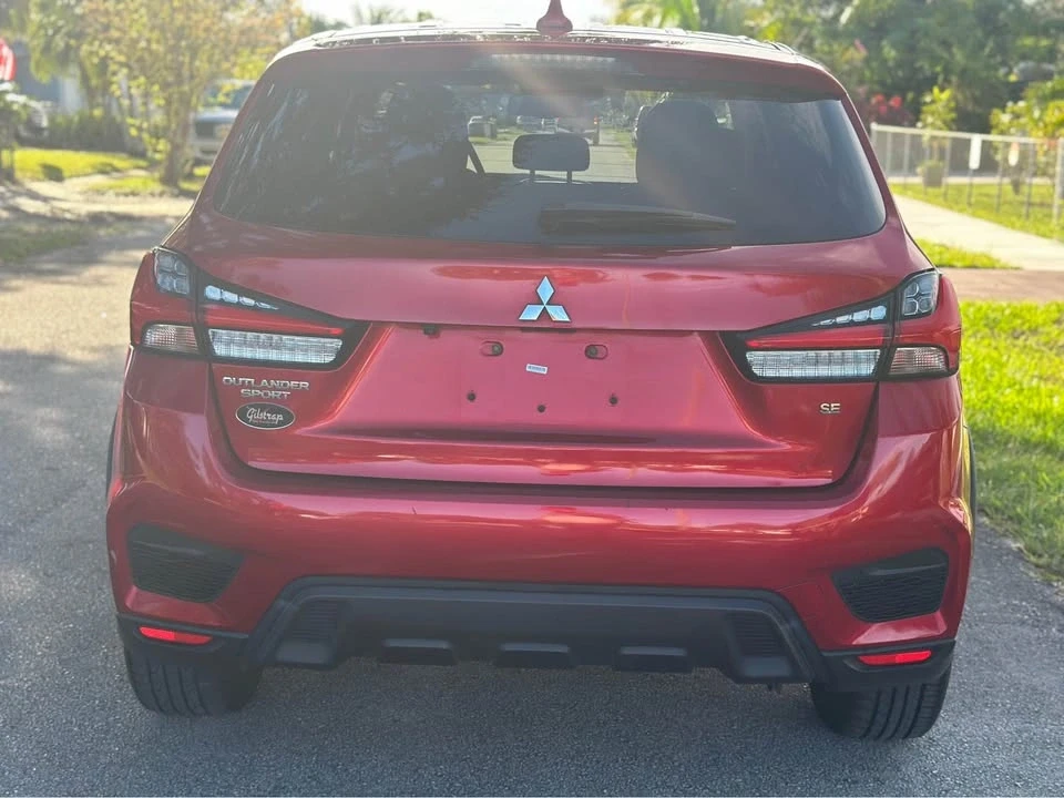 2020 Mitsubishi Outlander - Image 6 of 10