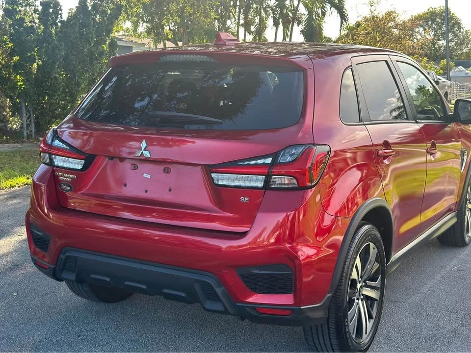2020 Mitsubishi Outlander - Image 4 of 10