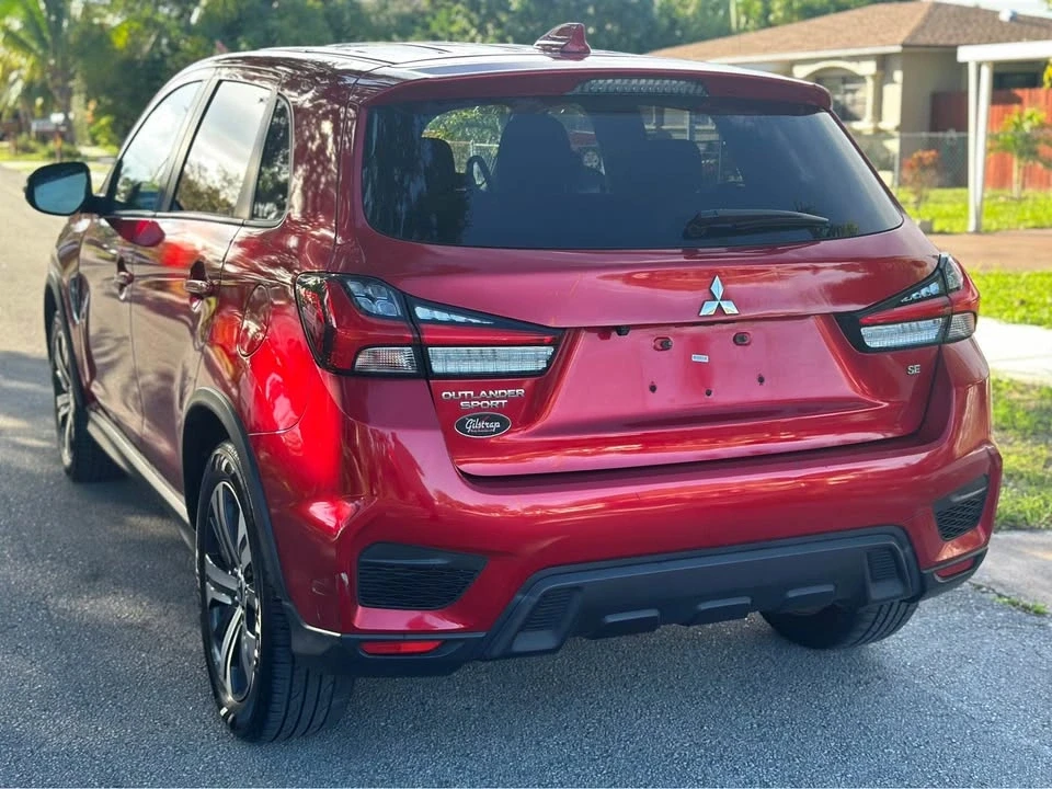 2020 Mitsubishi Outlander - Image 7 of 10