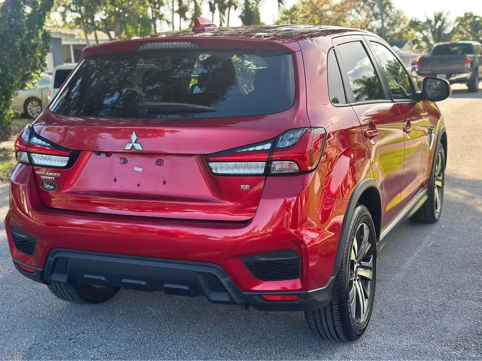 2020 Mitsubishi Outlander - Image 5 of 10