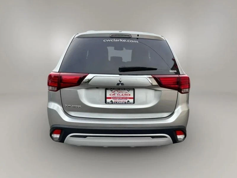 2020 Mitsubishi Outlander - Image 7 of 12